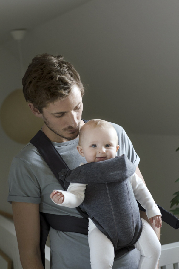Рюкзак-кенгуру для немовлят Baby Bjorn Mini (Dark Grey)