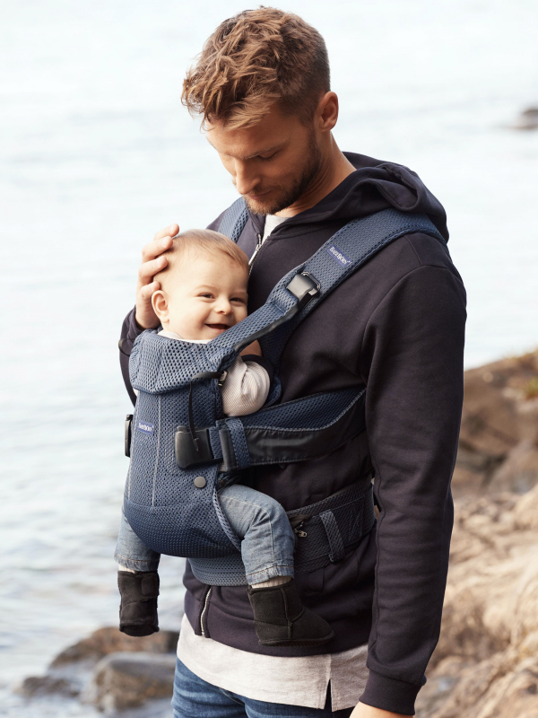 Рюкзак-кенгуру для немовлят Baby Bjorn Carrier ONE Air - темно-синій