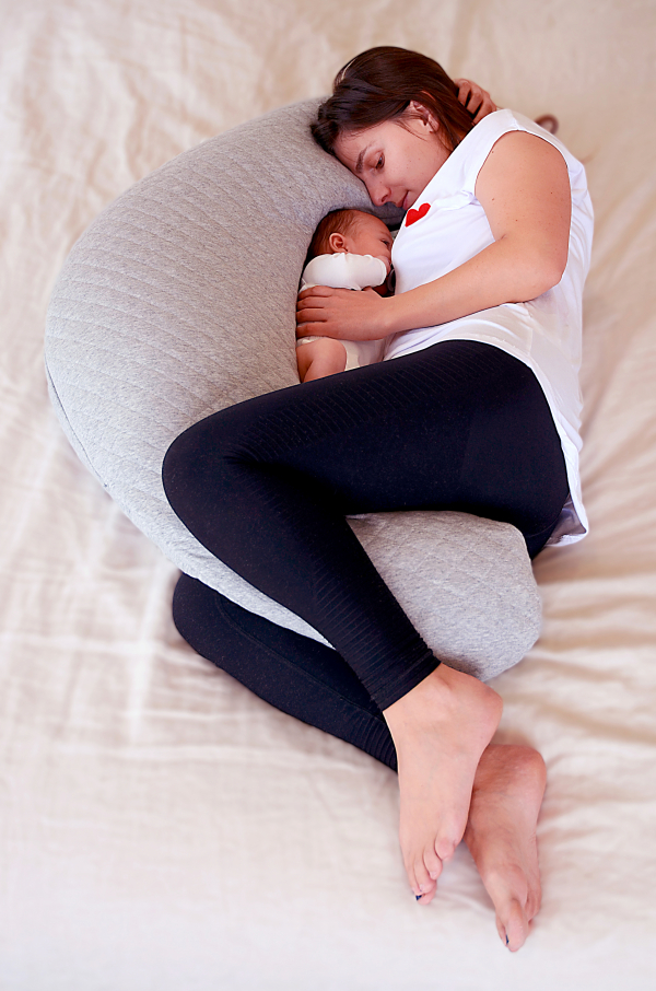 Подушка для вагітних і годуючих мам Beaba (сірий)